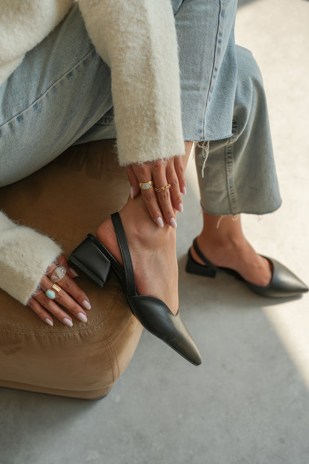 Brielfy Slingback Alçak Ökçeli Rugan Ayakkabı – 5 cm Şıklık ve Konfor