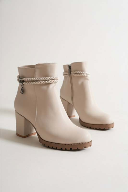 Brielfy Halat Tokalı Bej Topuklu Kadın Bot