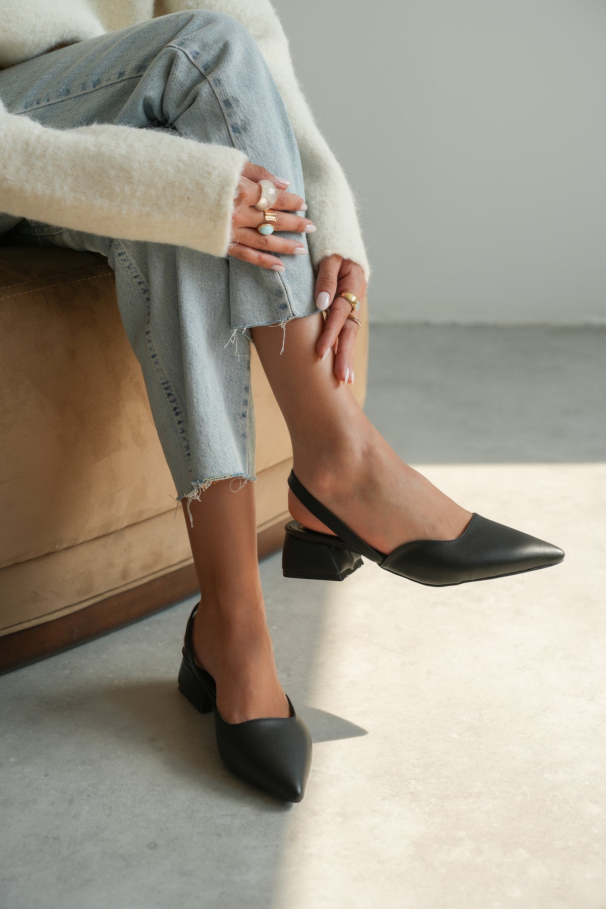 Brielfy Slingback Alçak Ökçeli Rugan Ayakkabı – 5 cm Şıklık ve Konfor
