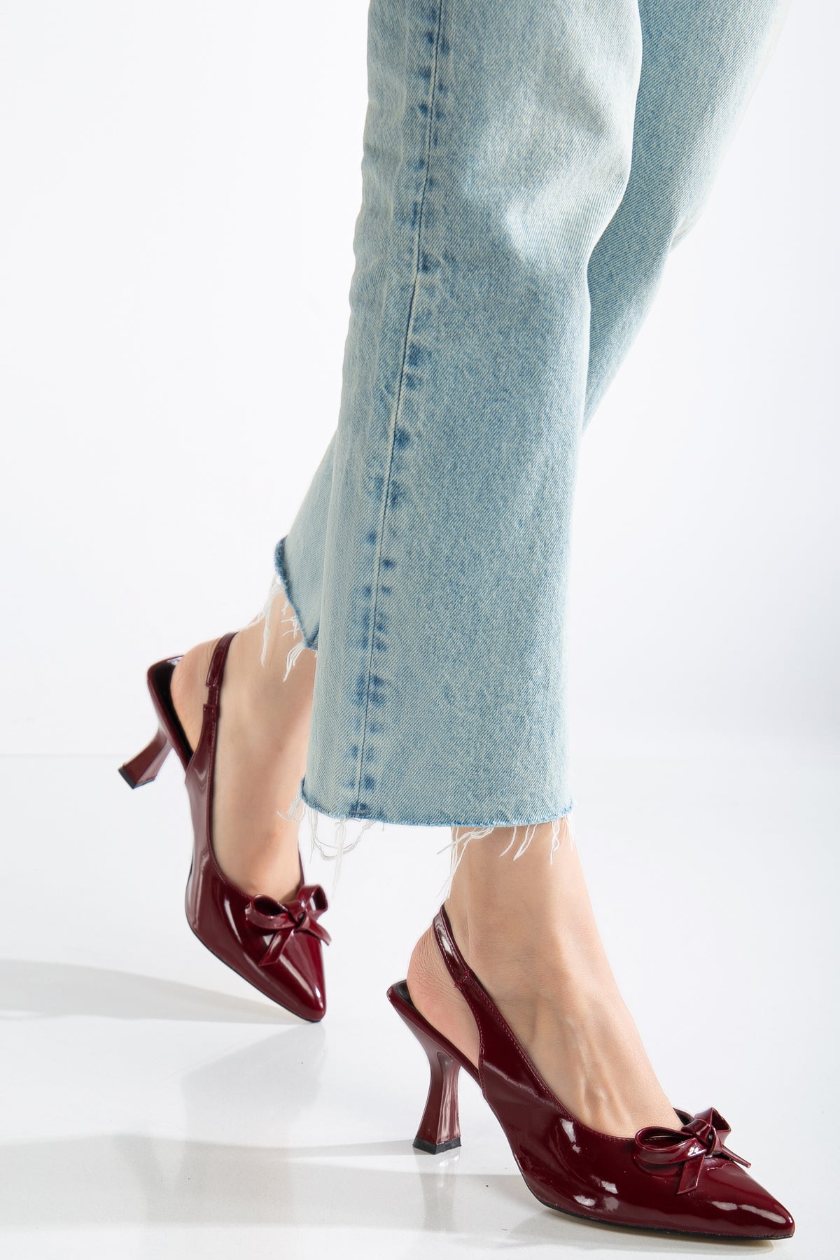 BRIELFY Flag Koleksiyonu İnce Fiyonklu Bordo Rugan 9 cm Kadeh Topuk Slingback