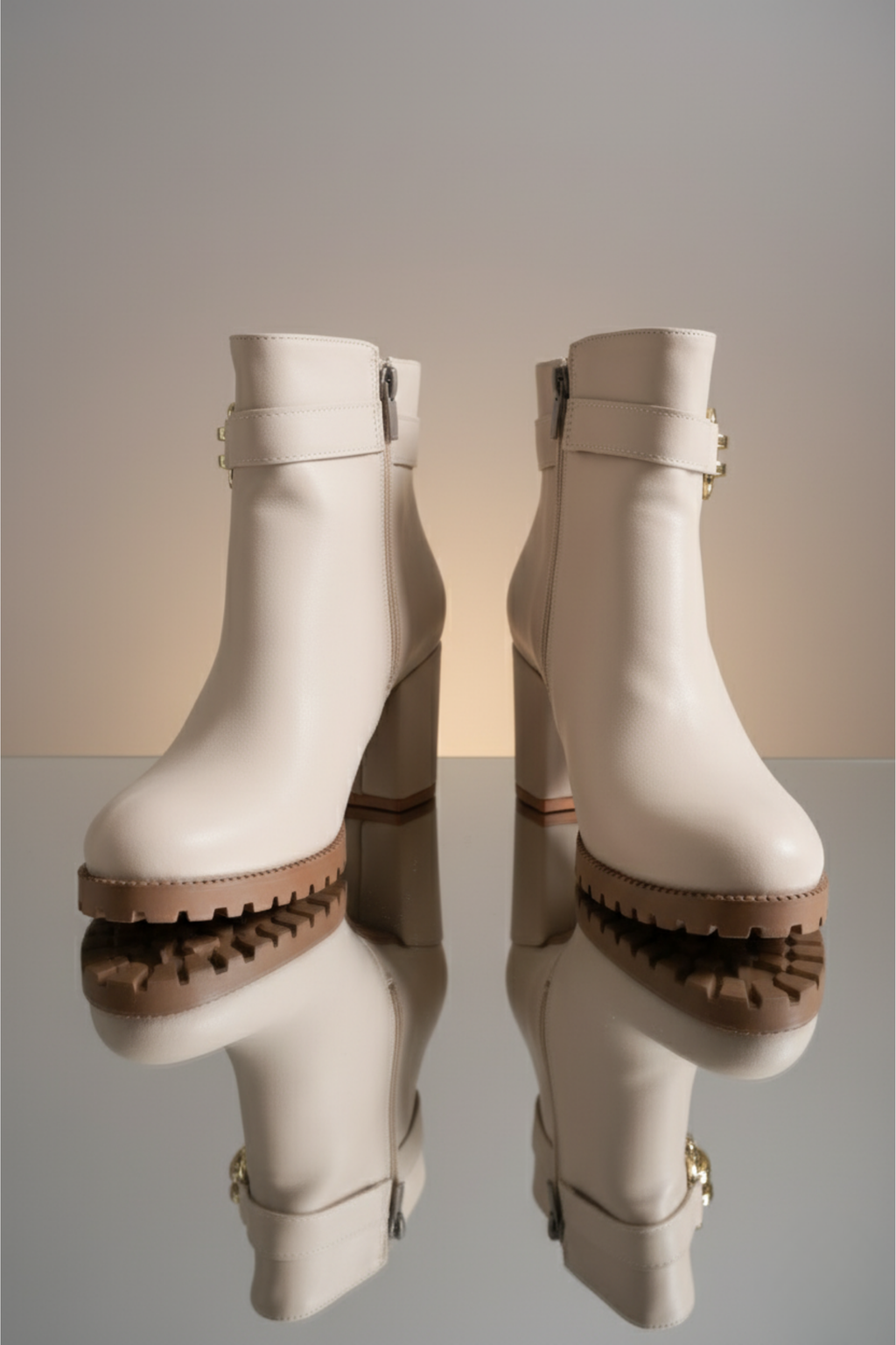 Brielfy Altın Tokalı Bej Topuklu Kadın Bot | Kışlık Şık Günlük Bot