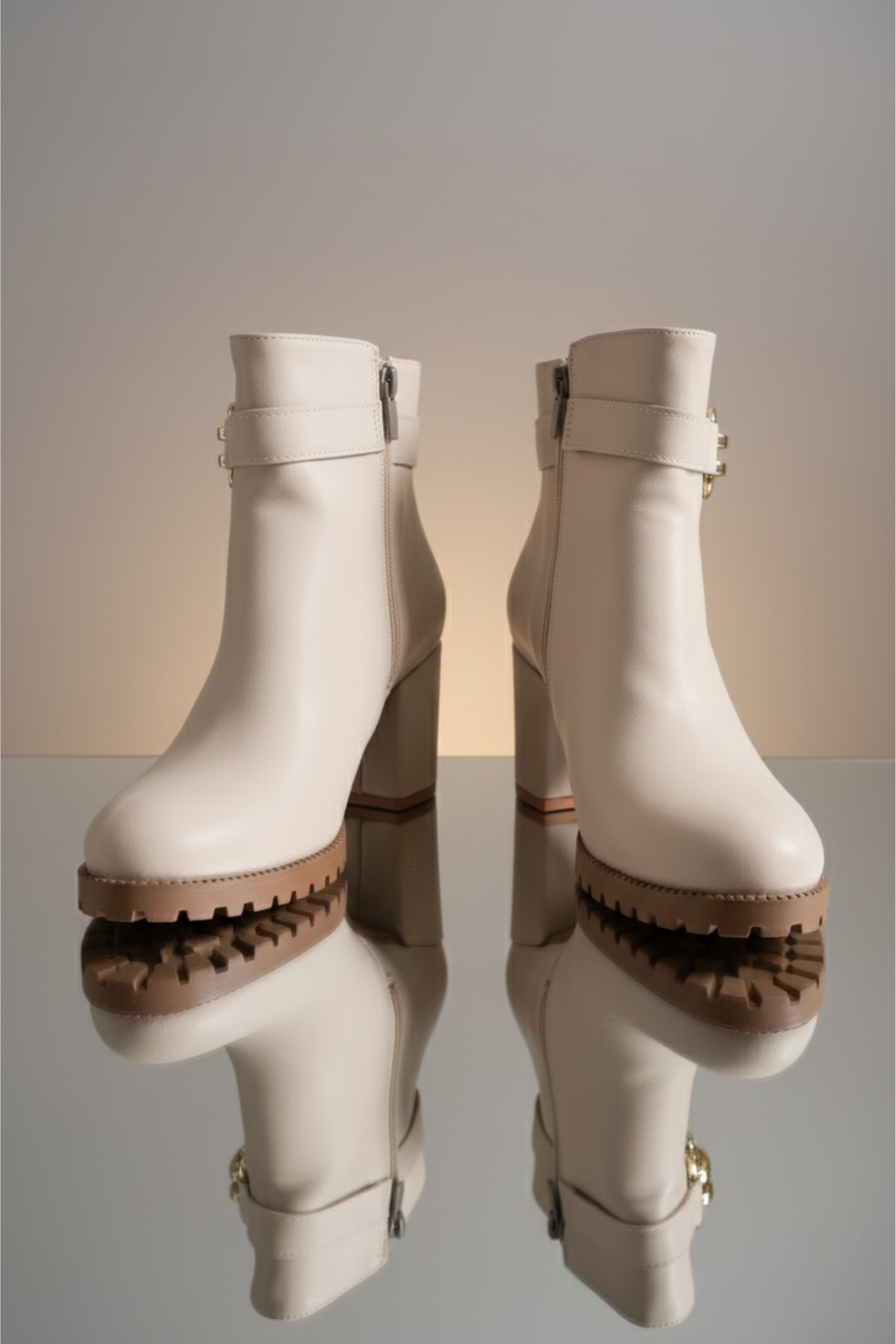 Brielfy Altın Tokalı Bej Topuklu Kadın Bot | Kışlık Şık Günlük Bot