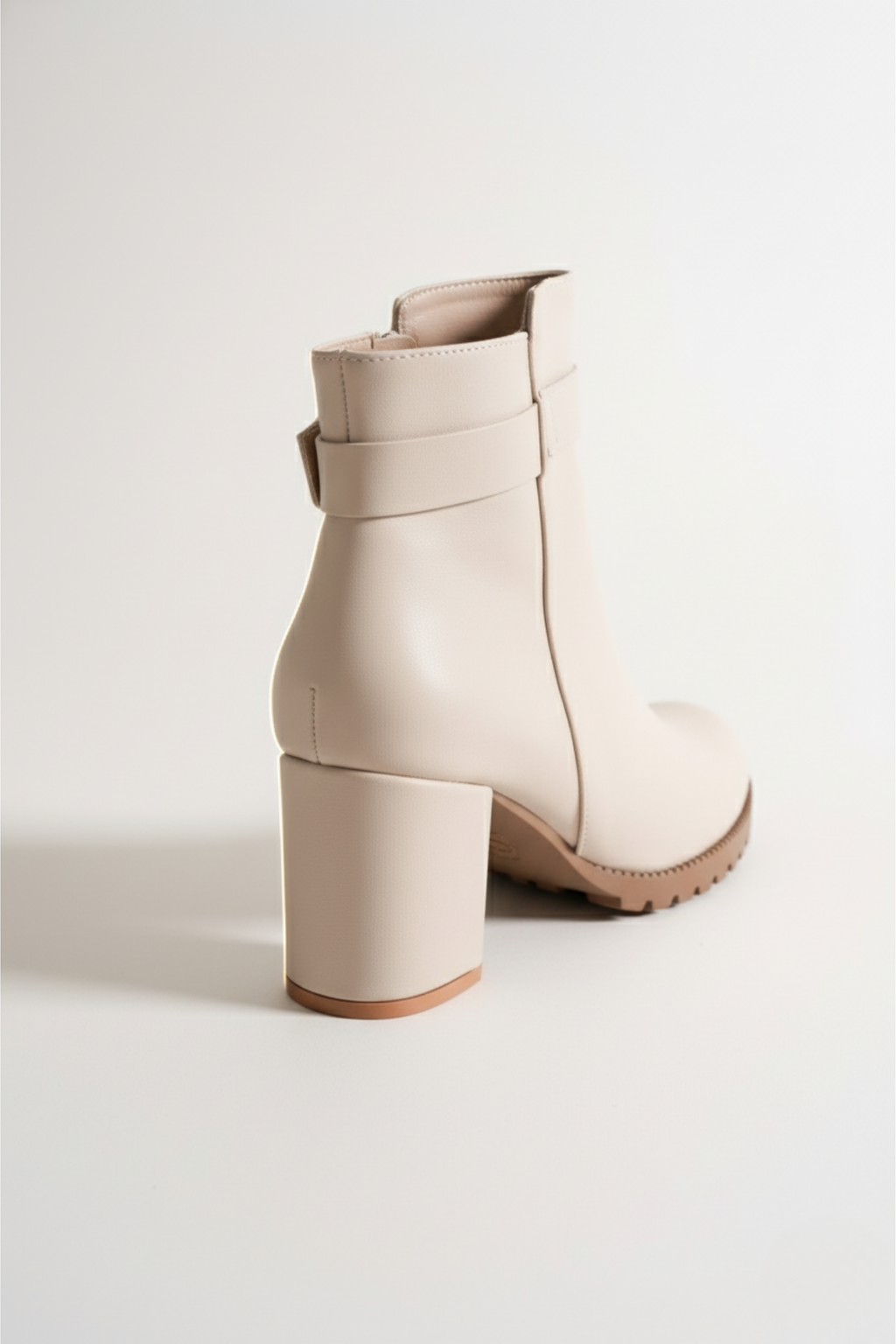 Brielfy Altın Tokalı Bej Topuklu Kadın Bot | Kışlık Şık Günlük Bot