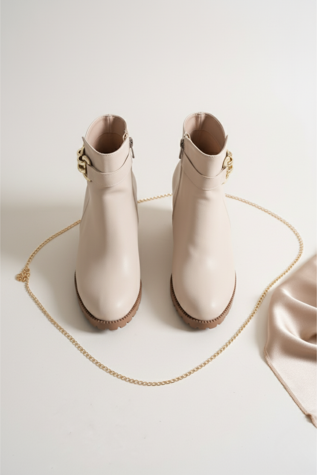 Brielfy Altın Tokalı Bej Topuklu Kadın Bot | Kışlık Şık Günlük Bot