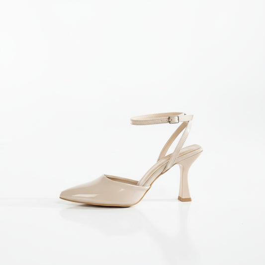 BRIELFY – Bej Bilekten Bağlamalı İnce Topuk Ayakkabı – 9 cm Parlak Görünümlü