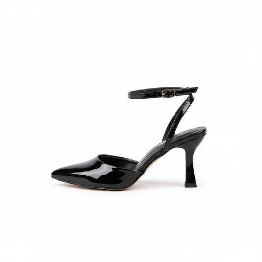 BRIELFY – Siyah Bilekten Bağlamalı İnce Topuk Ayakkabı – 9 cm Rugan Görünümlü