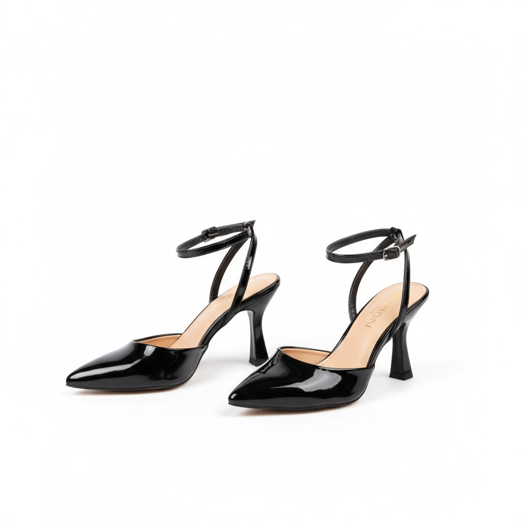 BRIELFY – Siyah Bilekten Bağlamalı İnce Topuk Ayakkabı – 9 cm Rugan Görünümlü