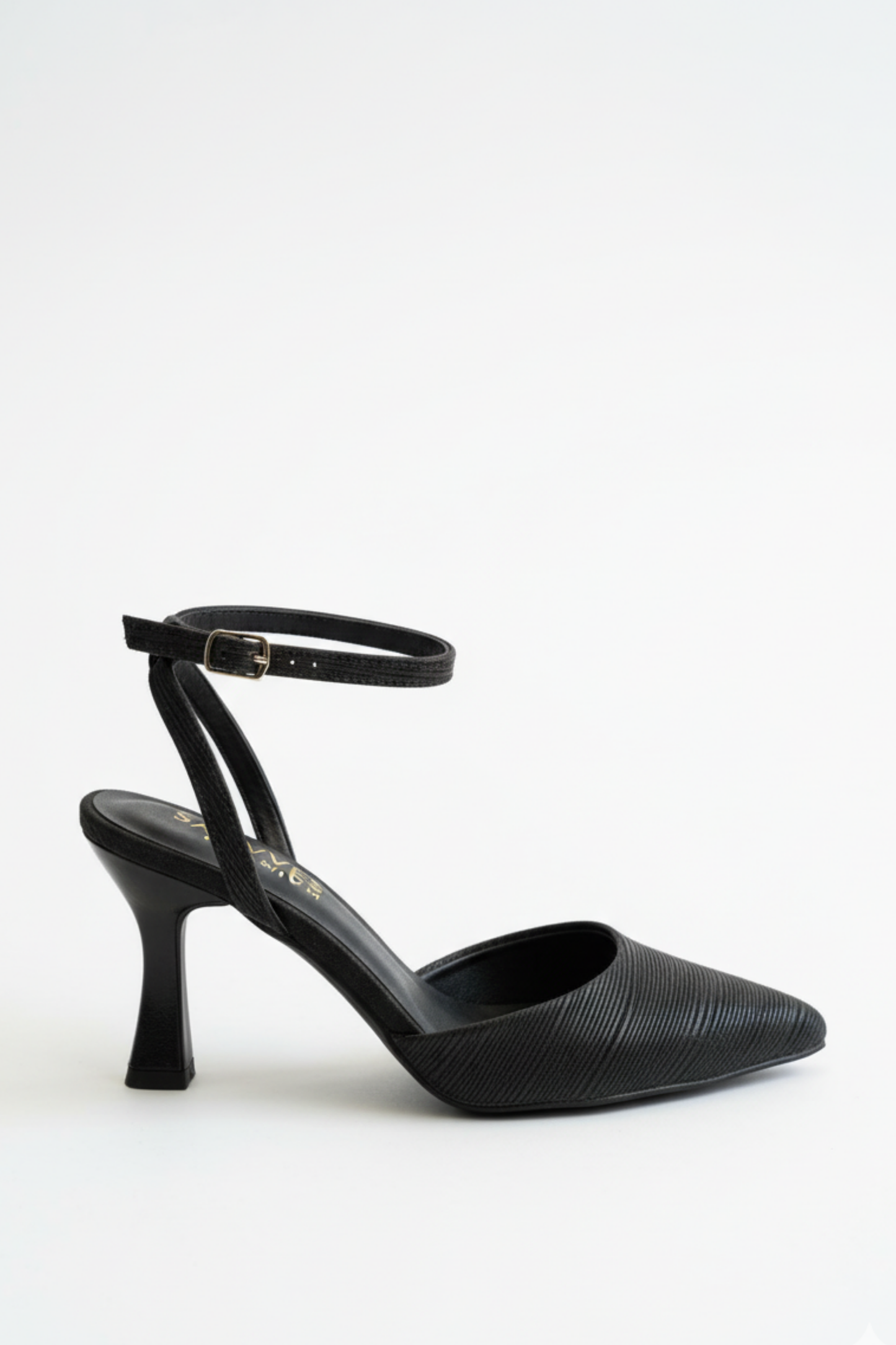 BRIELFY – Siyah Bilekten Bağlamalı İnce Topuklu Ayakkabı – 9 cm