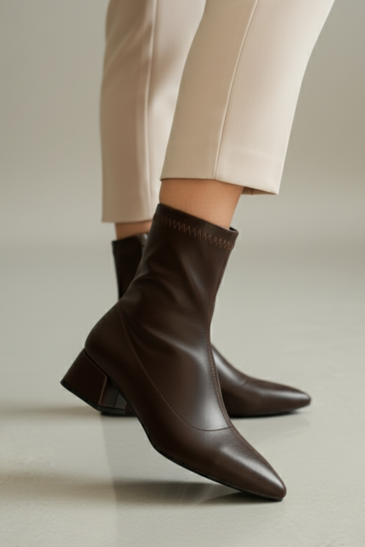 BRIELFY – Kahve Streç Bilek Boy Fermuarlı Topuklu Bot – 5 cm