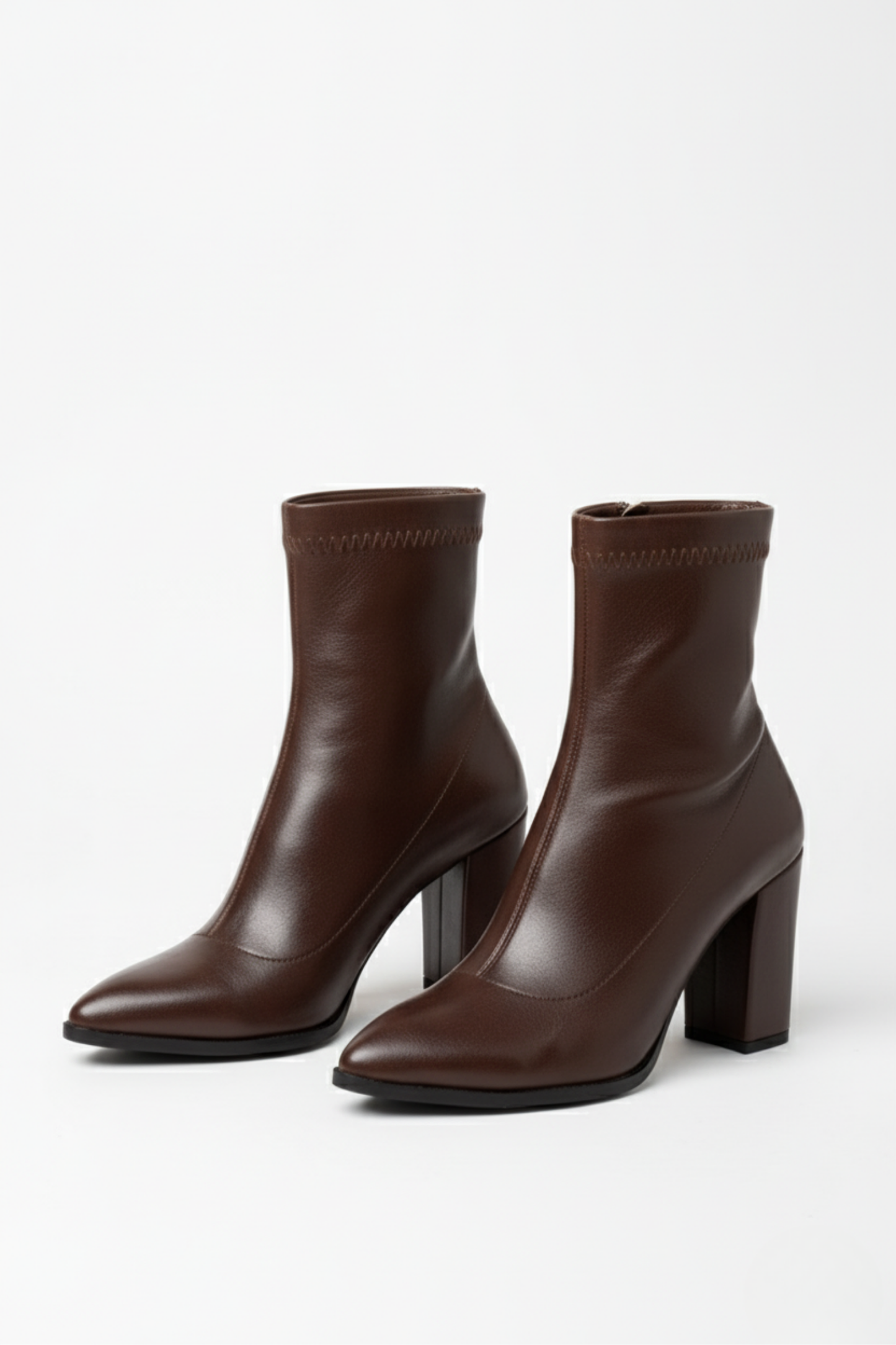 Brielfy Streç Kahverengi Topuklu Kadın Bot | Zamansız Form, Modern Zarafet