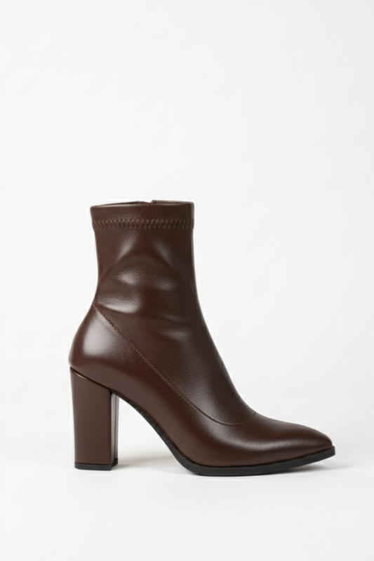 Brielfy Streç Kahverengi Topuklu Kadın Bot | Zamansız Form, Modern Zarafet