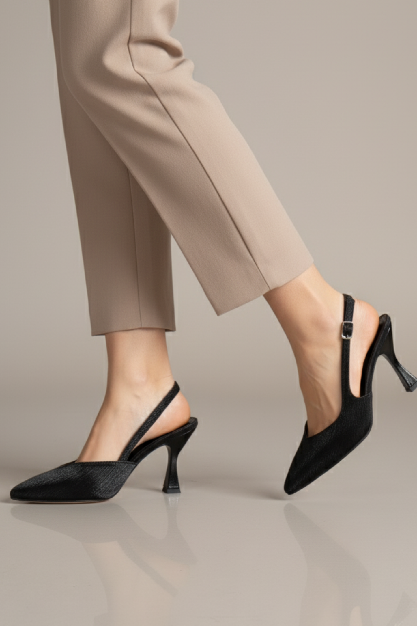 BRIELFY – Siyah Simli Slingback İnce Burun Topuklu Ayakkabı – 9 cm