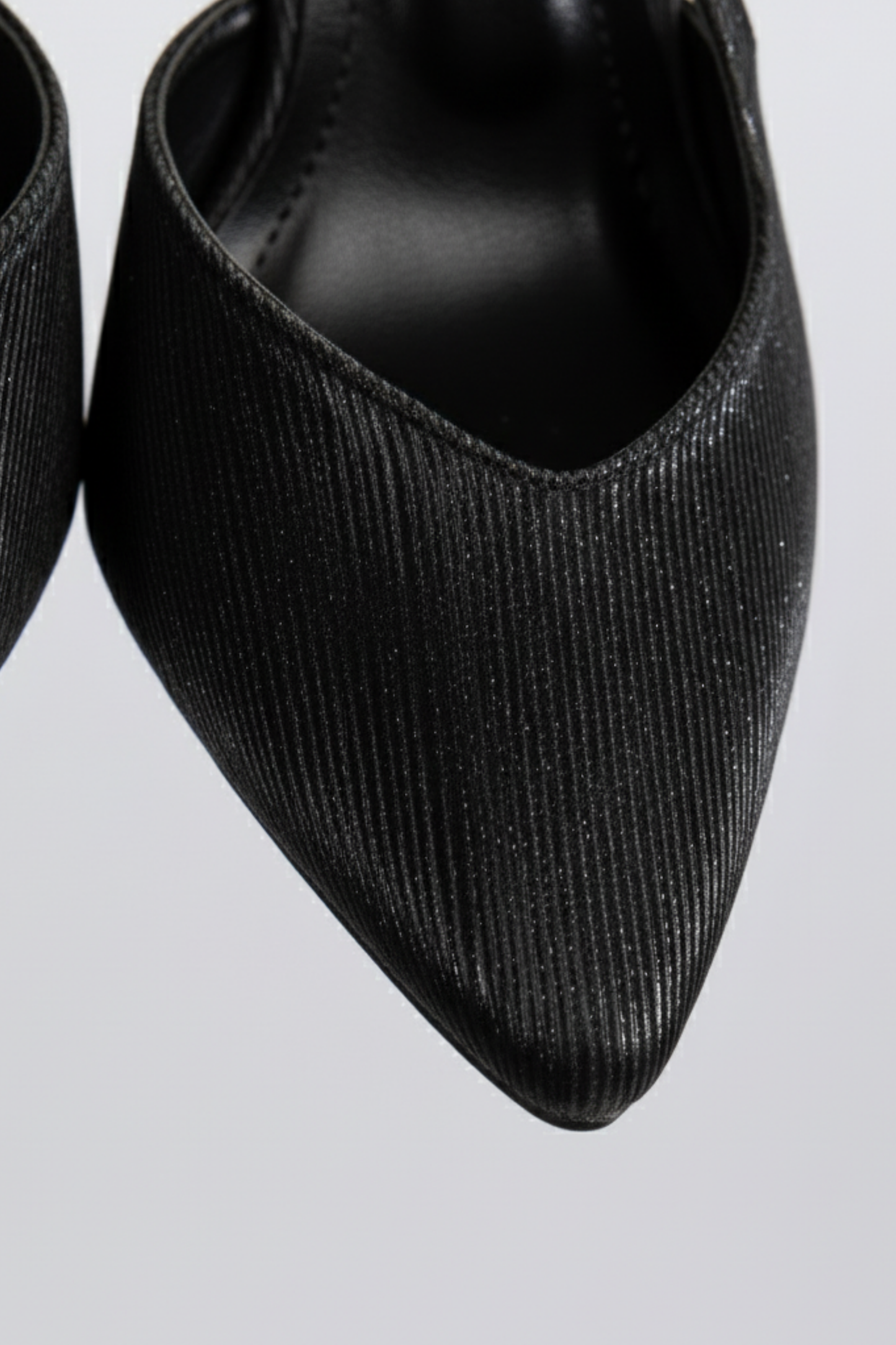 BRIELFY – Siyah Simli Slingback İnce Burun Topuklu Ayakkabı – 9 cm