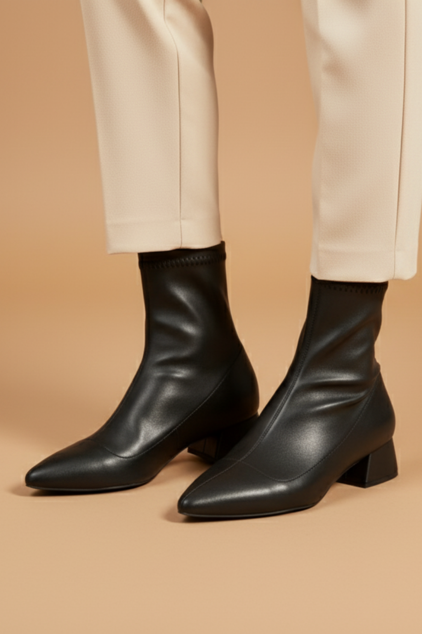 Brielfy Streç Siyah 5cm Topuklu Kadın Bot | Modern Minimalizm ve Güçlü Duruş